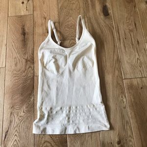 Self Expressions by Maidenform shape wear slim top